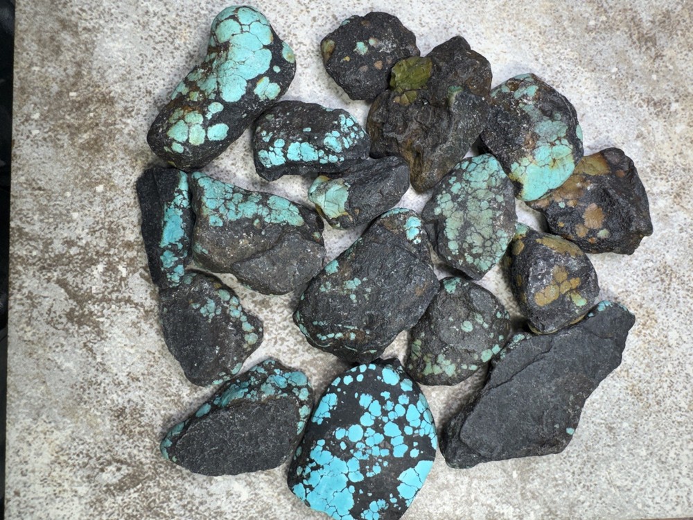 Moon River turquoise rough stabilized