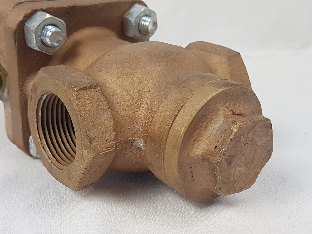 Mack 7938 Brass Valve Series B1 - 100 kPa - 25mm - 1-1/4 inch port - Unused