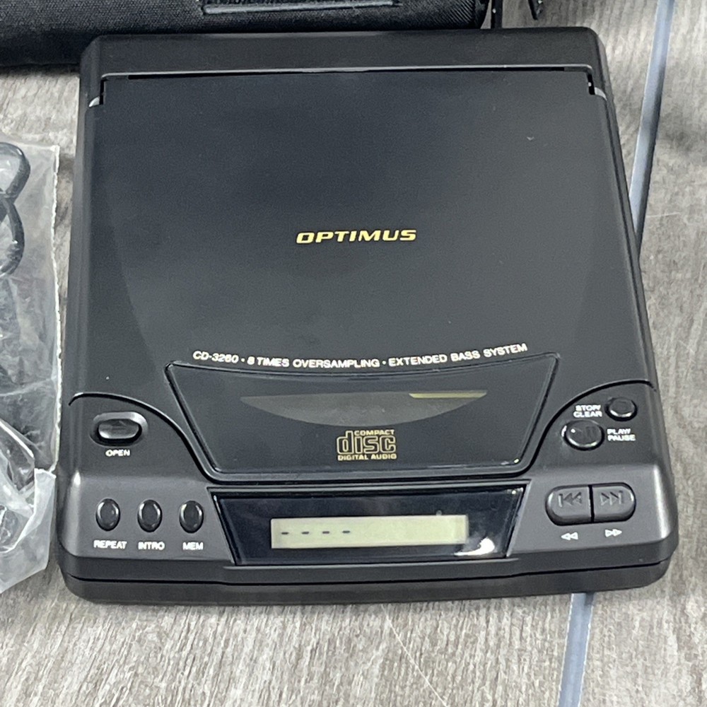 Optimus CD-3260 1992 Portable CD Player - 8 Times Oversampling - W/ Case TESTED