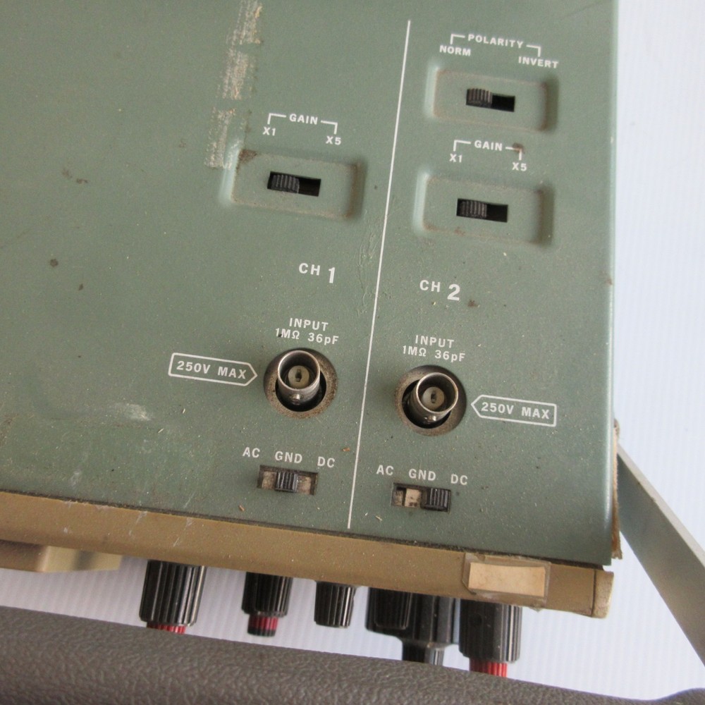 IWATSU ELECTRIC SS-3510 Oscilloscope Powers On Untested