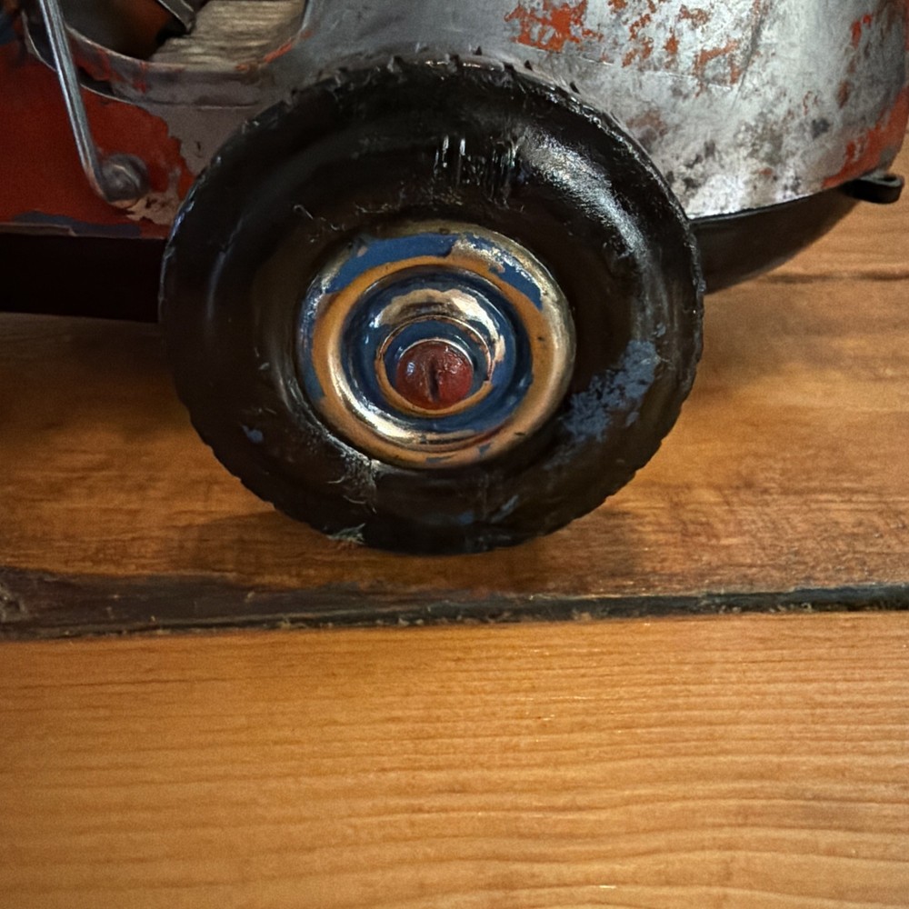 VINTAGE OHLSSON & RICE TETHER RACE CAR.