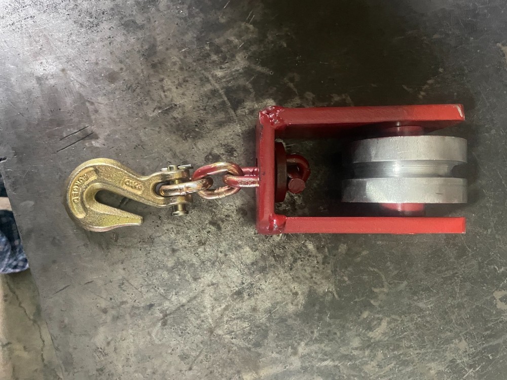 AUTO BODY FRAME MACHINE, FLOOR POTS DOWN PULLER. HEAVY DUTY