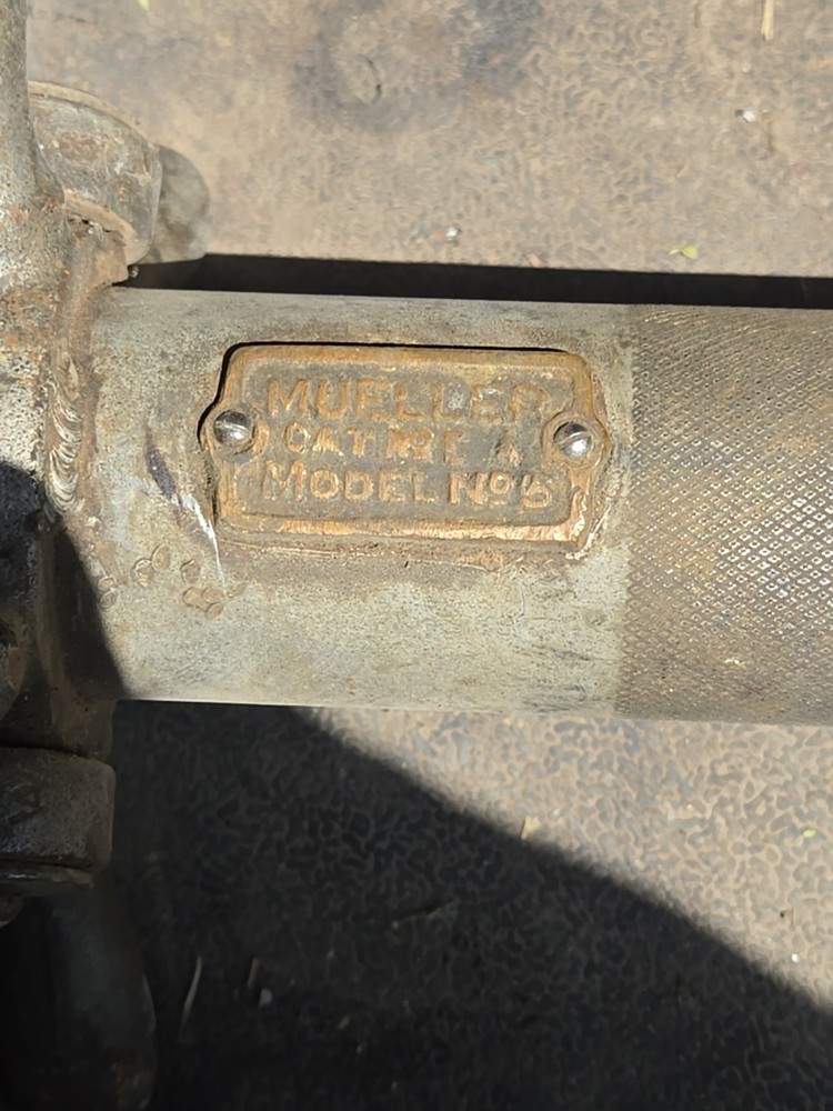 Mueller D5 Drilling and Stopping / Tapping Machine (SD12)