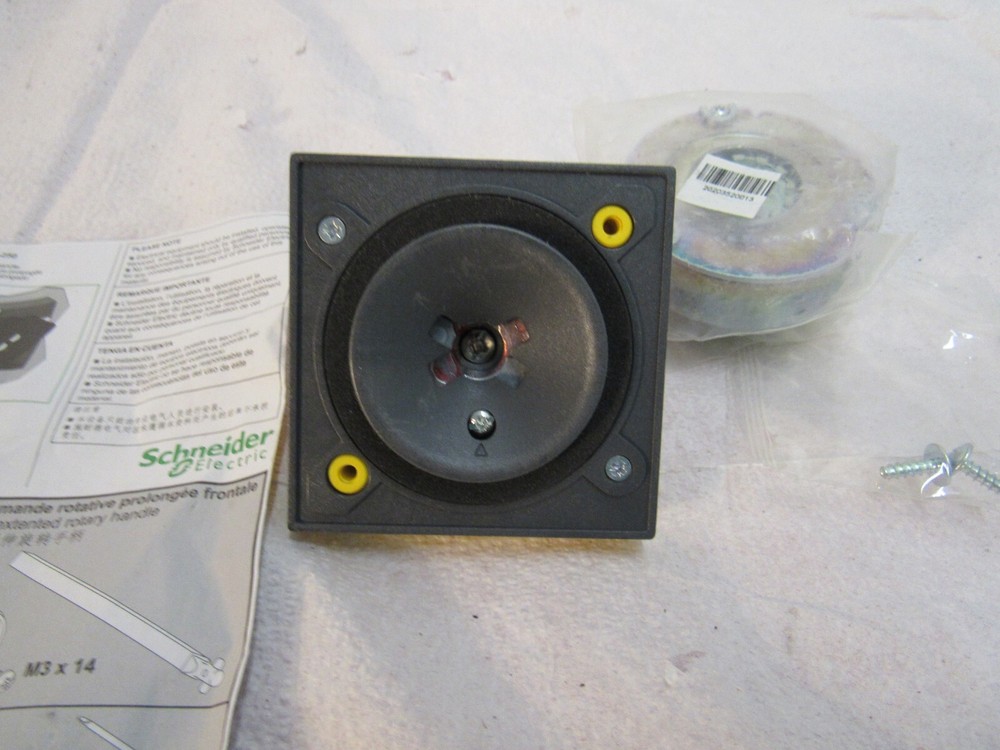 Schneider LV43051 Front Switch INS250 Extended Rotary Handle Missing Parts