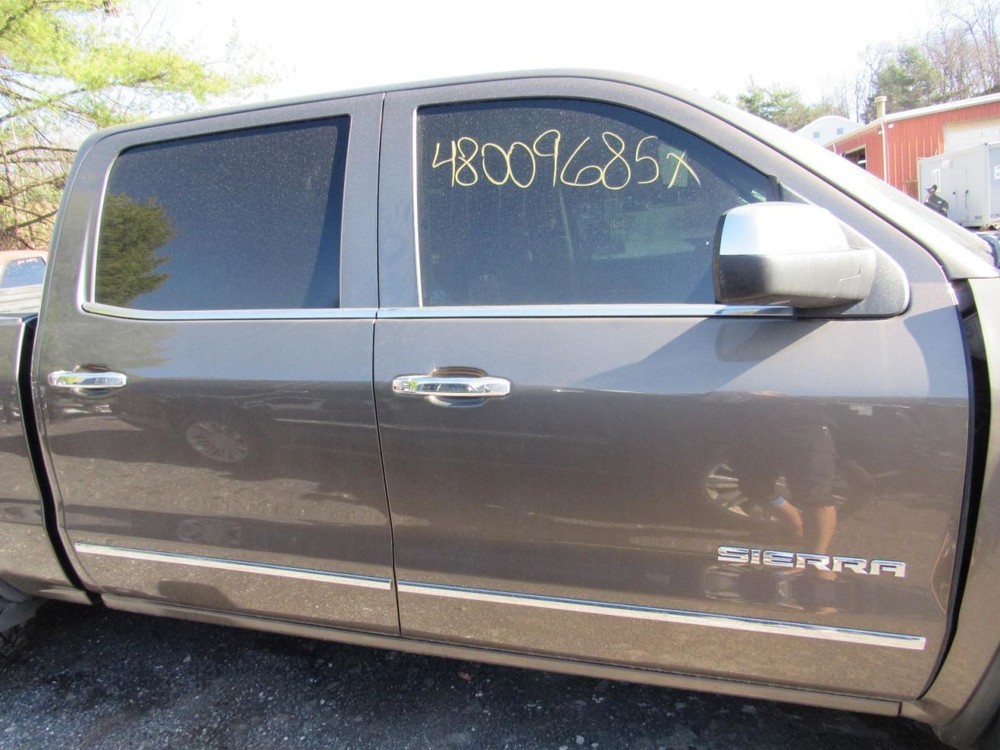 SIERRA150 2015 Glove Box 1035558