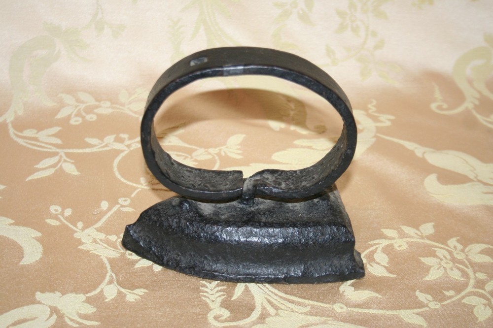 Rustic Antique 6" Long Cast Iron Sad Iron w/ Handle