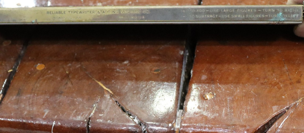 RELIABLE ADDING MACHINE & TYPEWRITER CO. CHICAGO ADDOMETER