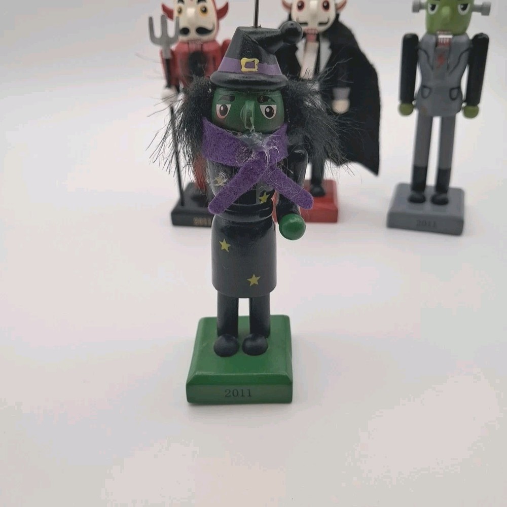 2011 Target Halloween Nutcracker Witch Devil Monster Vampire Place Cardholders