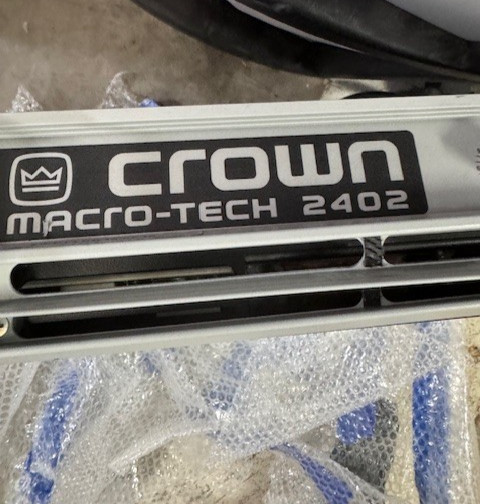 Crown Macro-Tech 2402 Power Amplifer  *pre owned