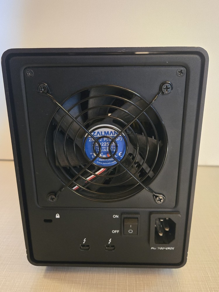 OWC Thunderbay IV 4 RAID Thunderbolt 2/USB-C with 12 GB storage error free
