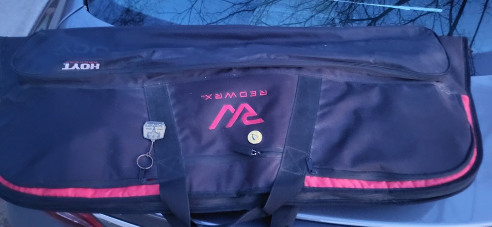 hoyt compound bow right hand 60-70 pounds