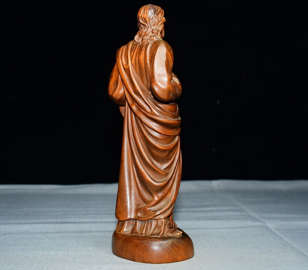 Exquisite Small Leaf Boxwood Figurine