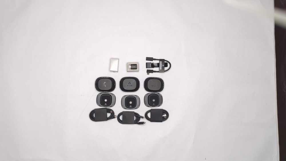 Htc Vive Ultimate Tracker 3 Pack + Dongle - Vr Full Body Tracking - Compatible