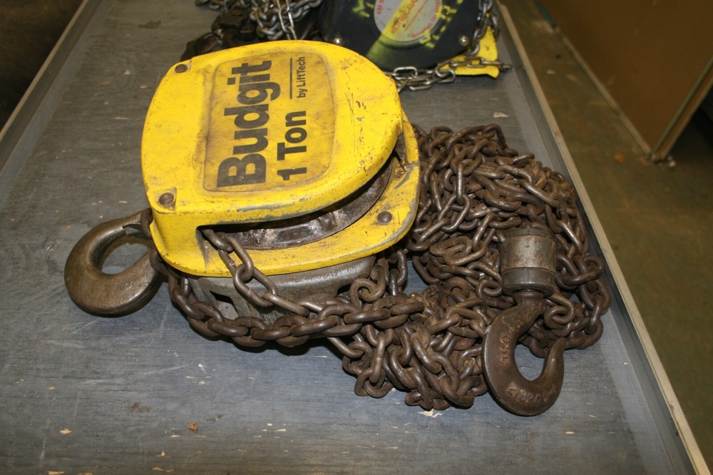 LiftTech Budgit 1 Ton Manual Chain Hoist 8262