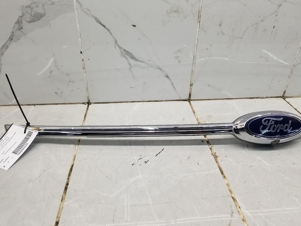 2015 FORD TAURUS CHROME FINISH PANEL W/ CAMERA #007574