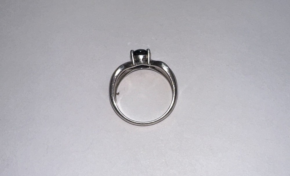 Elegant 925 Sterling Silver Ring With Blue Stone
