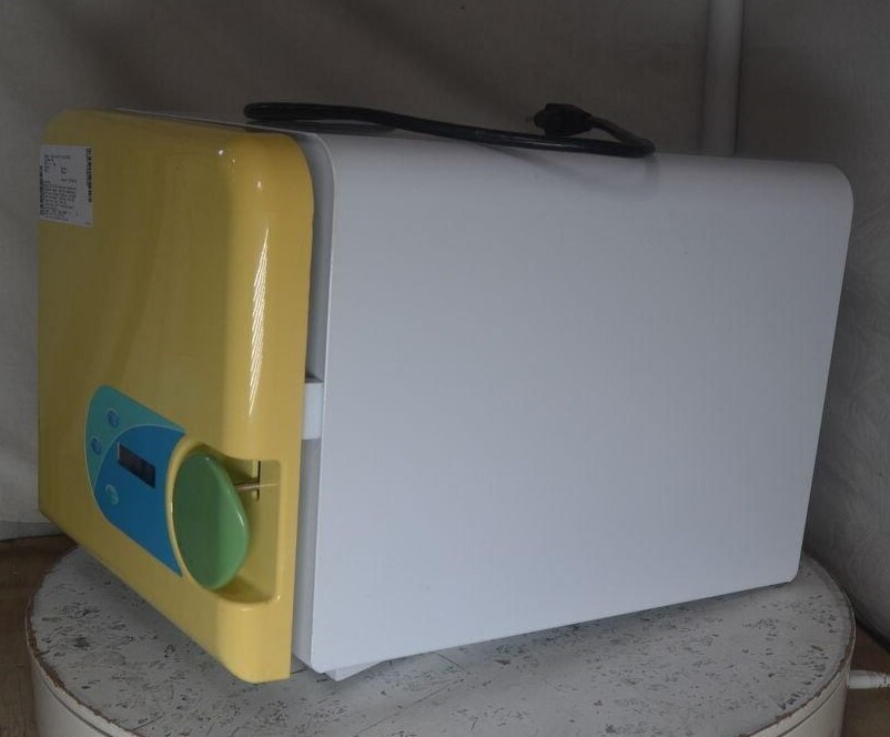CRISTOFOLI Steriliser Vitale-N12L Autoclave Microelectroller System SEE NOTES