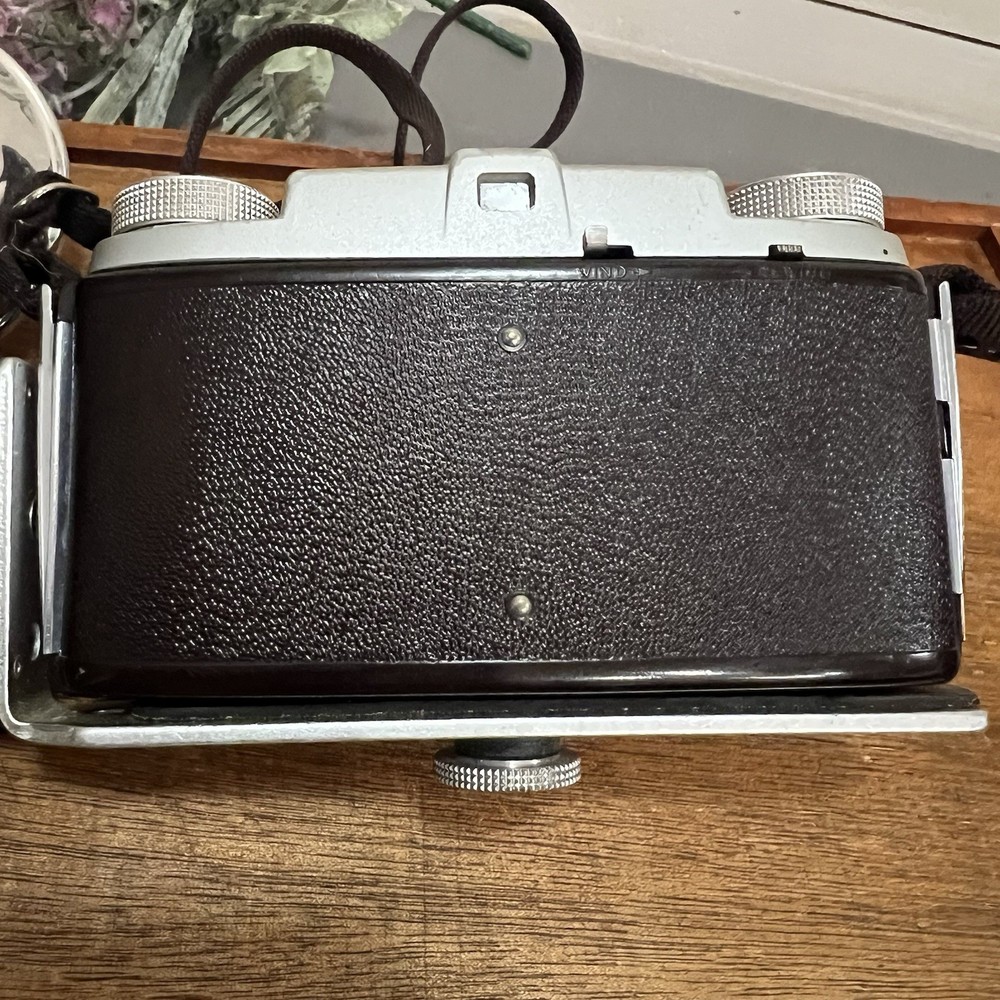 Vintage Kodak Pony 135 Camera w Attached Flash