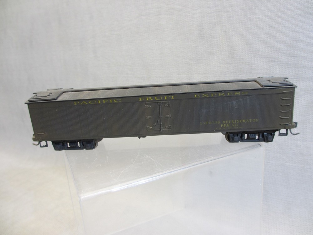HO Scale Pacific Fruit Express PFX METAL Wheels KADEE Couplers