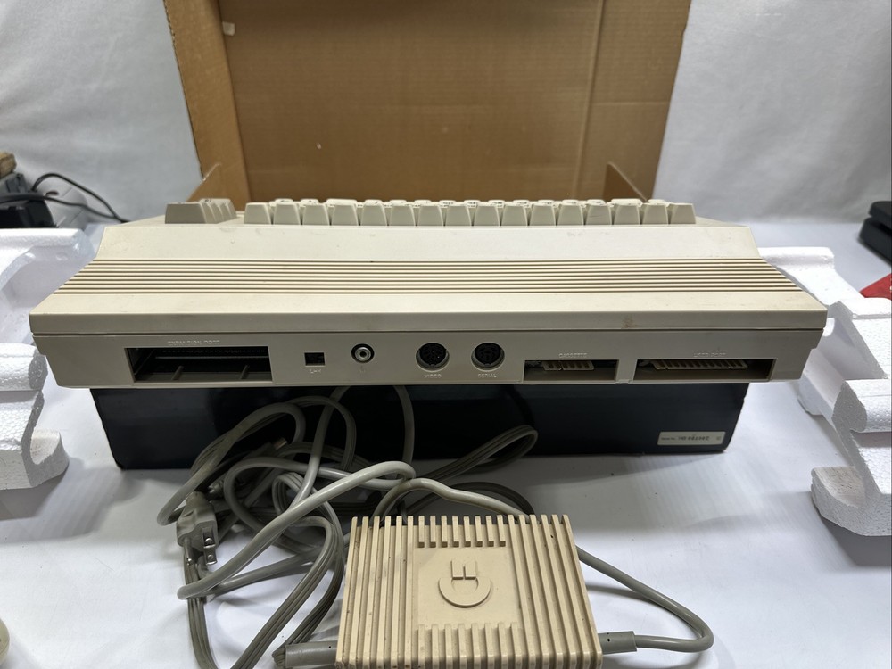 Vintage Commodore 64C Home Computer Console In Blue Box Working W/ Cassette