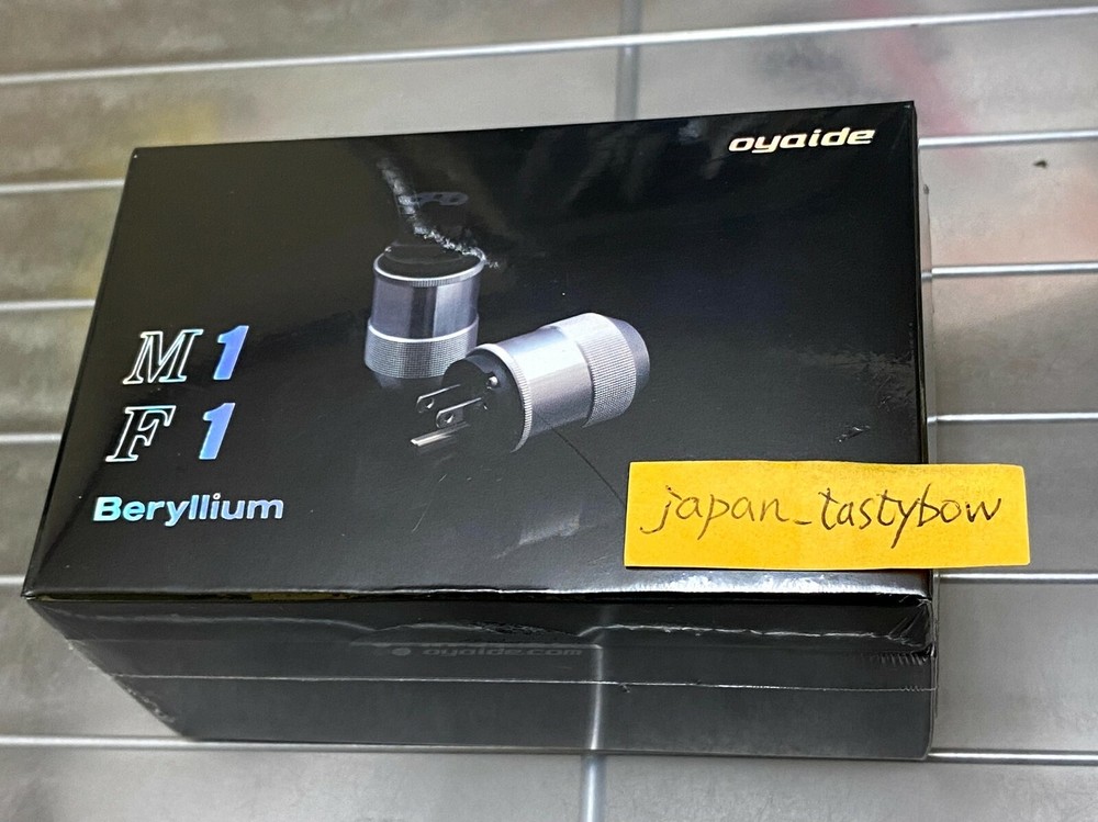 Official Oyaide power plug M1 Electrical Plug