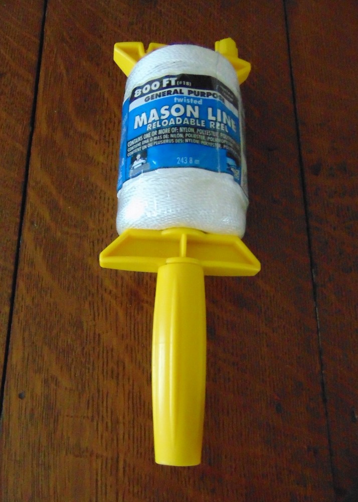 LEHIGH 800 ft #18 general purpose white twisted MASON LINE with reloadable reel