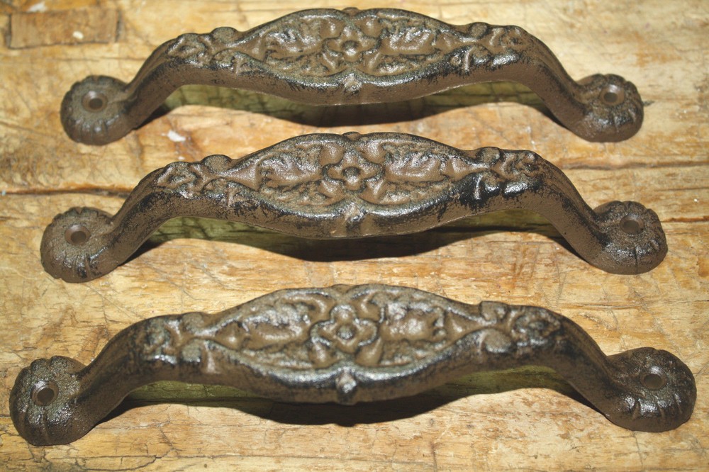 2 Cast Iron Antique Style Heavy Duty Barn Handle Gate Pull Shed Door Handles