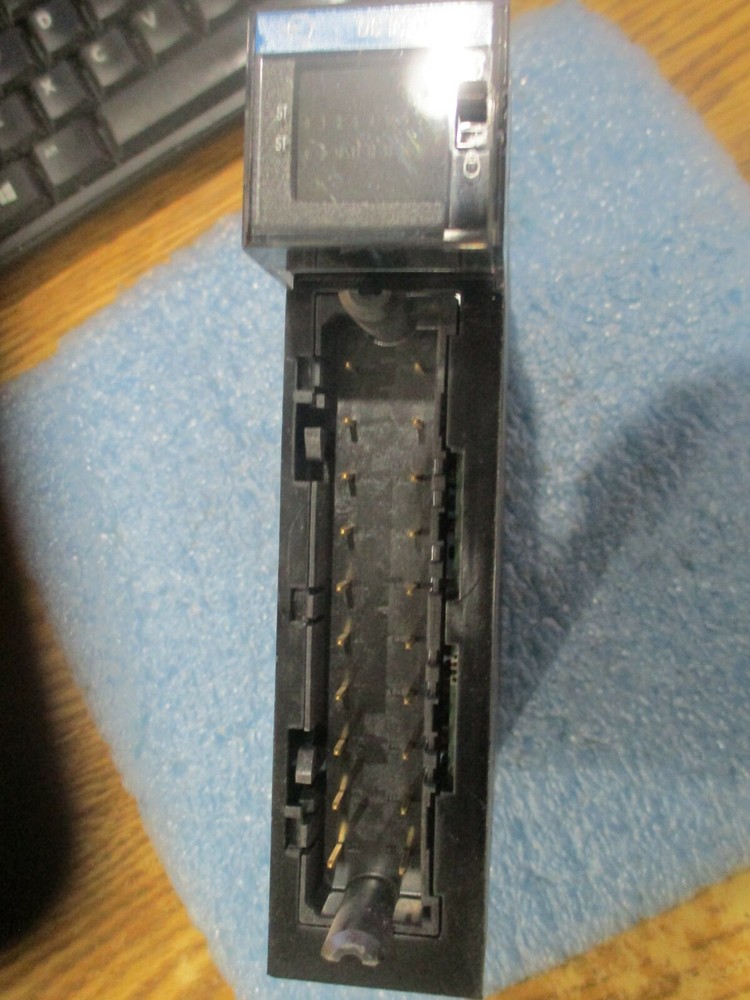 Allen Bradley Cat. #: 1756-IB16/A. DC Input Module. Rev: H01. No Term. Block
