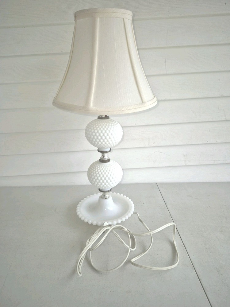 VINTAGE HOBNAIL THREE TIER LAMP