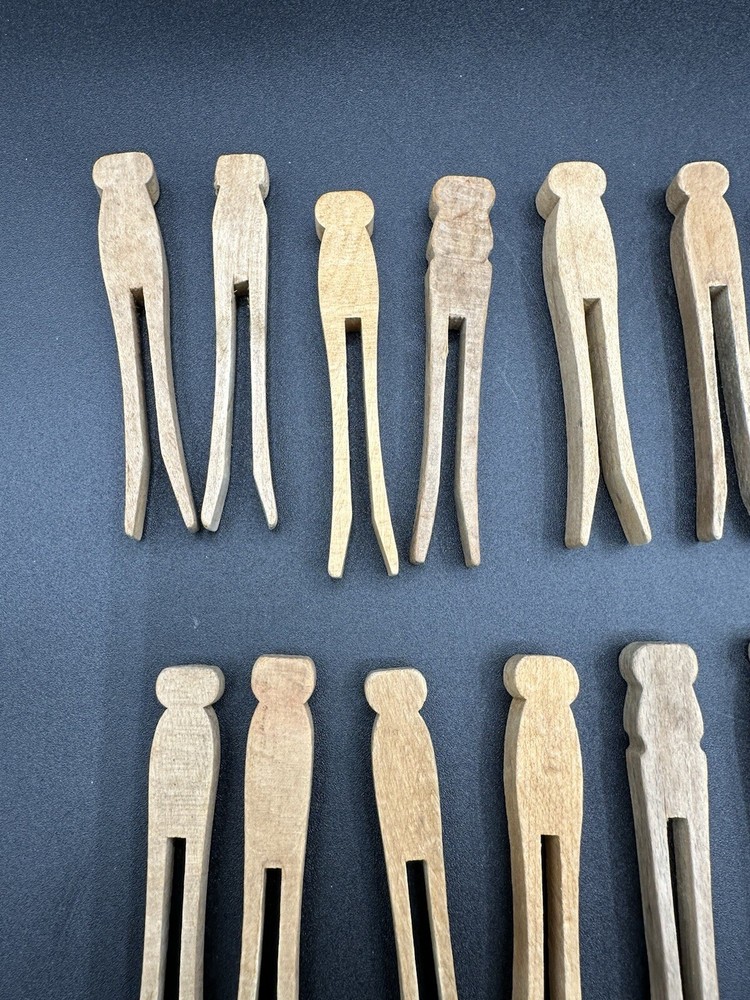 Vintage Wooden Clothespins Flat Head Top Quantity 24 1950's