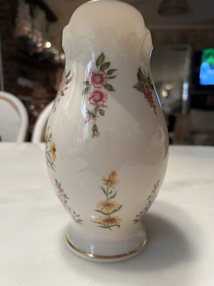 Lenox Pitcher CONSTITUTION