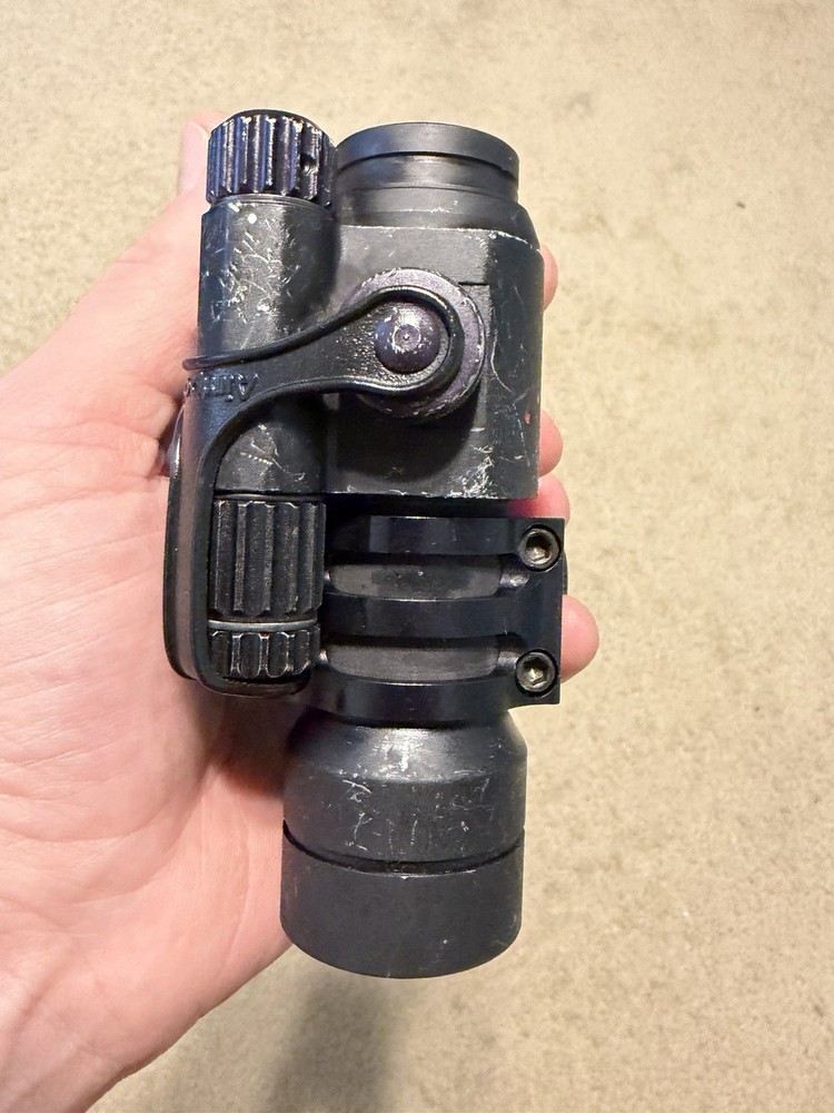 Aimpoint Comp M2 Red Dot with Wilcox Mount