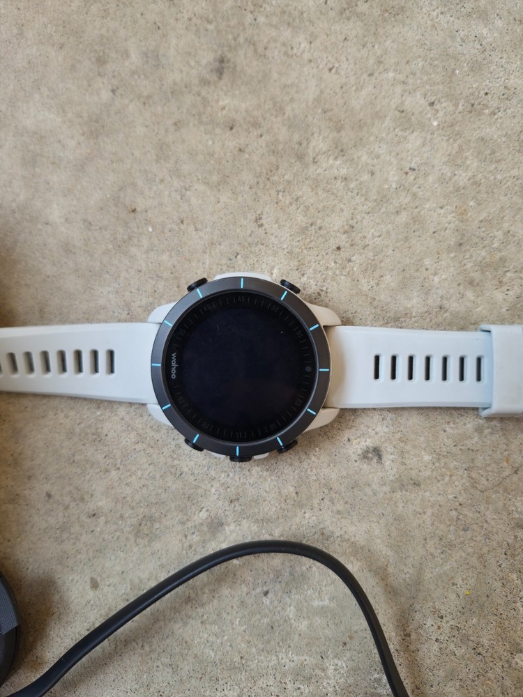 Wahoo ELEMNT RIVAL Multisport GPS Watch - White