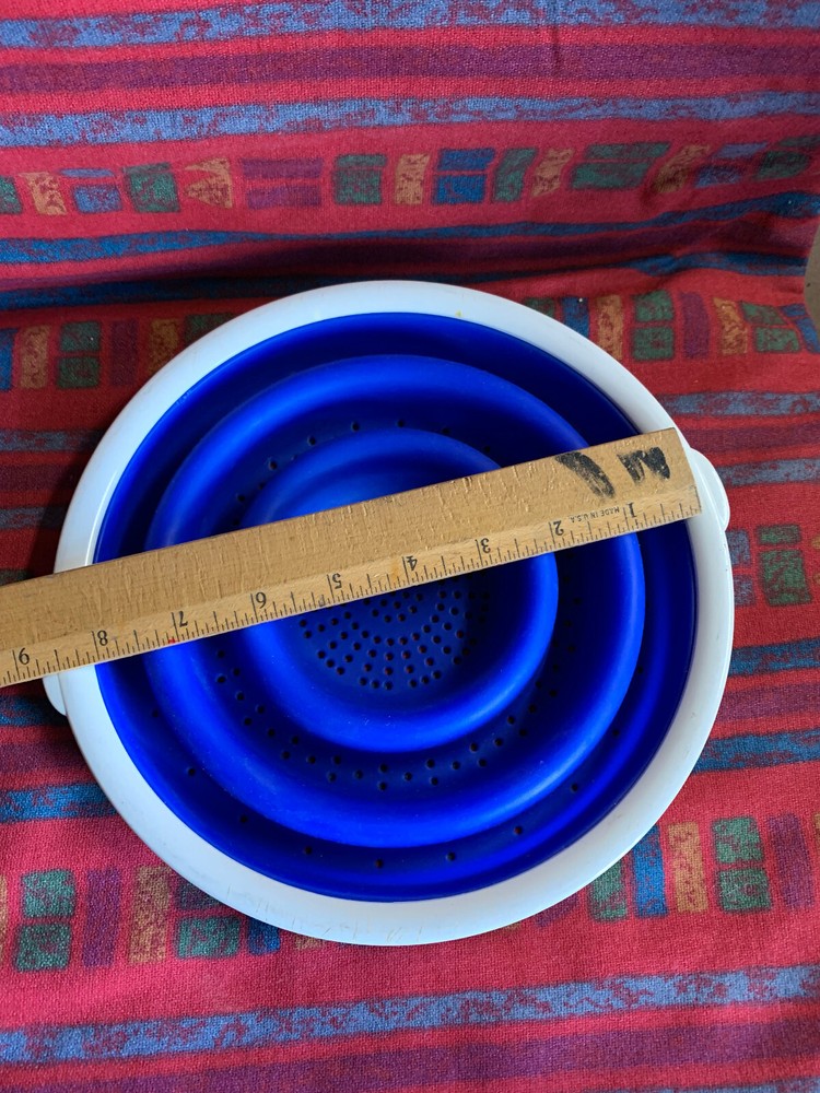 Blue Collapsible 9" Silicone Colander