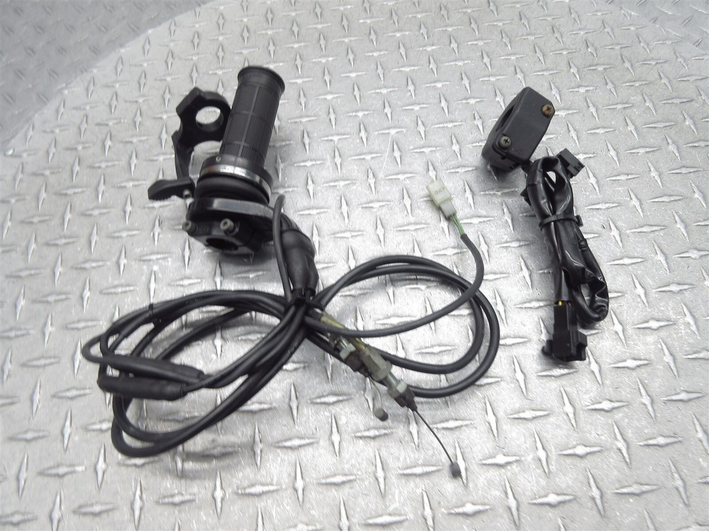 2003 02-06 Suzuki DL1000K V-Strom 1000 Right Handlebar Switch Throttle Control