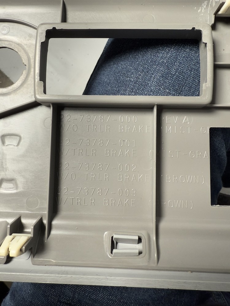 FREIGHTLINER 22-73787-000 - Instrument Panel Assembly