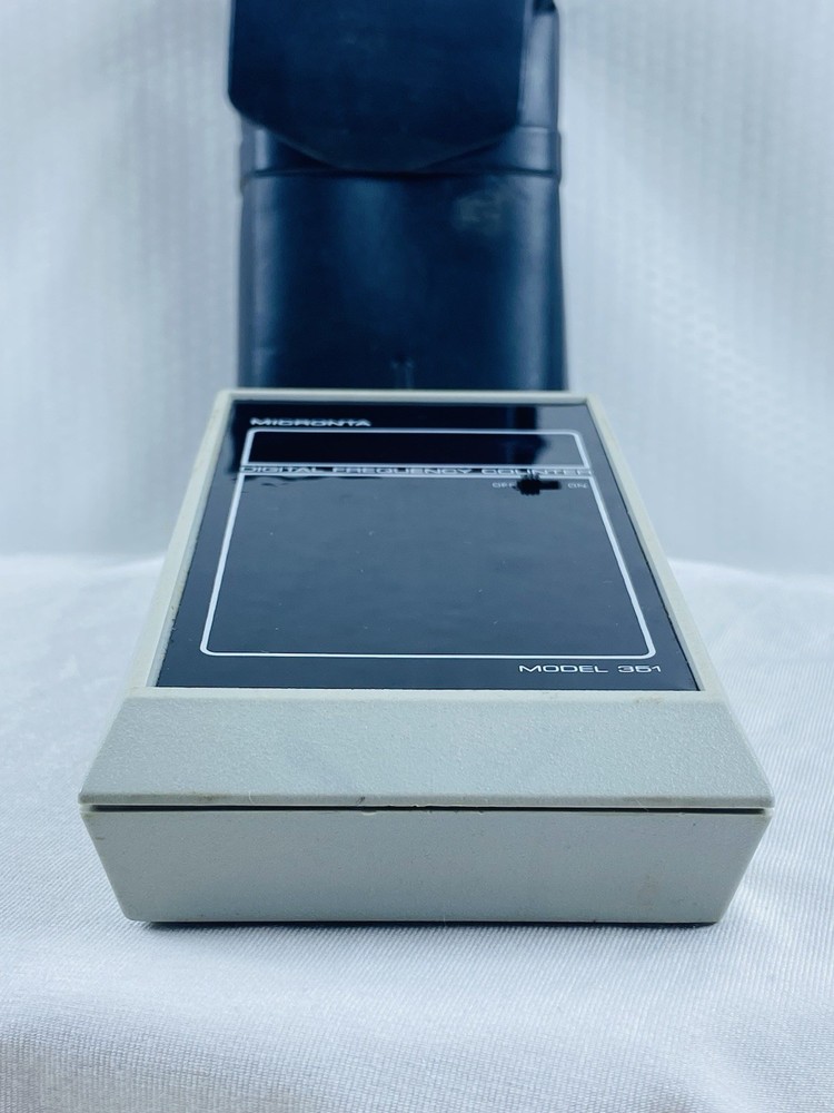 MICRONTA Model 351 Frequency Counter w/Case,Instructions & Antenna - Works!