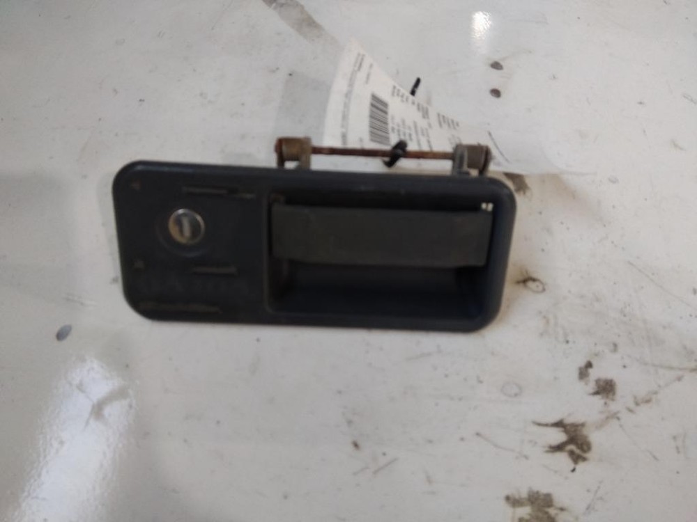 For 2007 VOLVO VNL DOOR HANDLE Left ,  MN