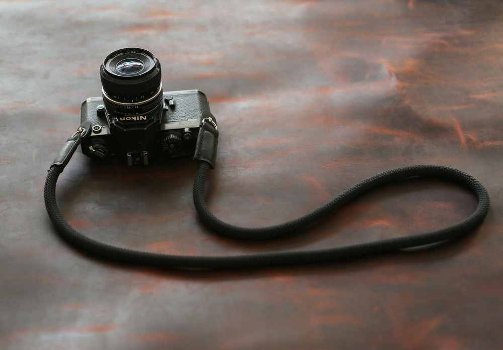 Windmup black leather black Climbing rope 10mm handmade Camera strap