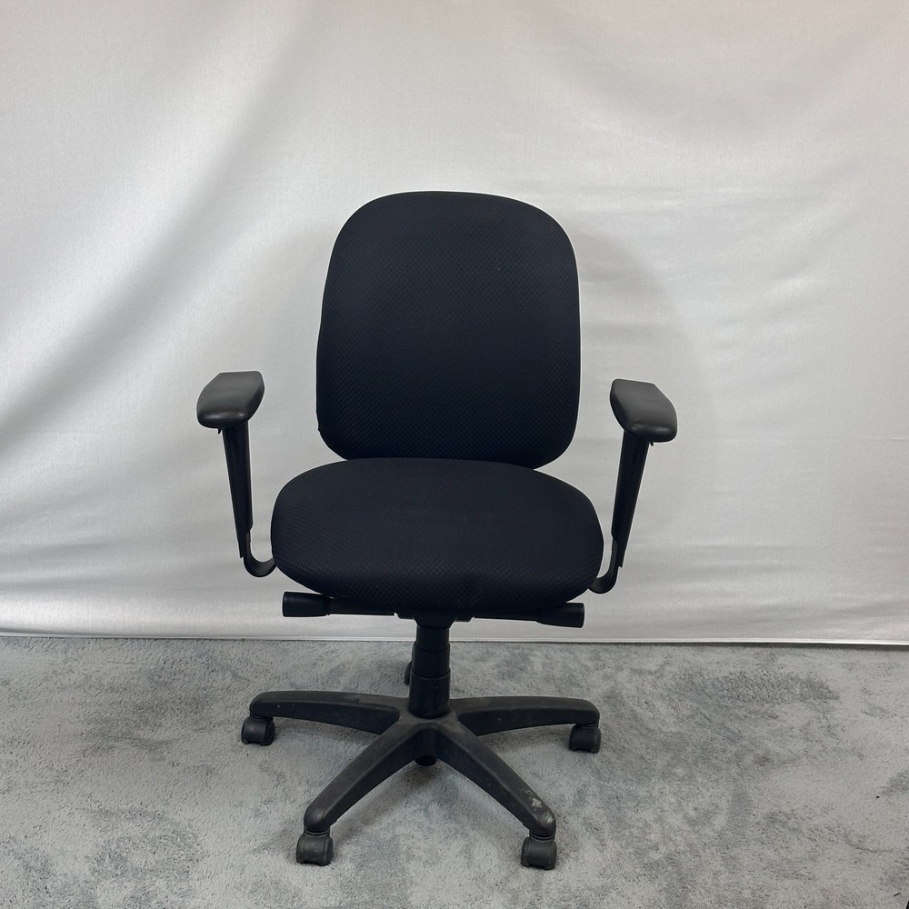 Exemplis Task Chair