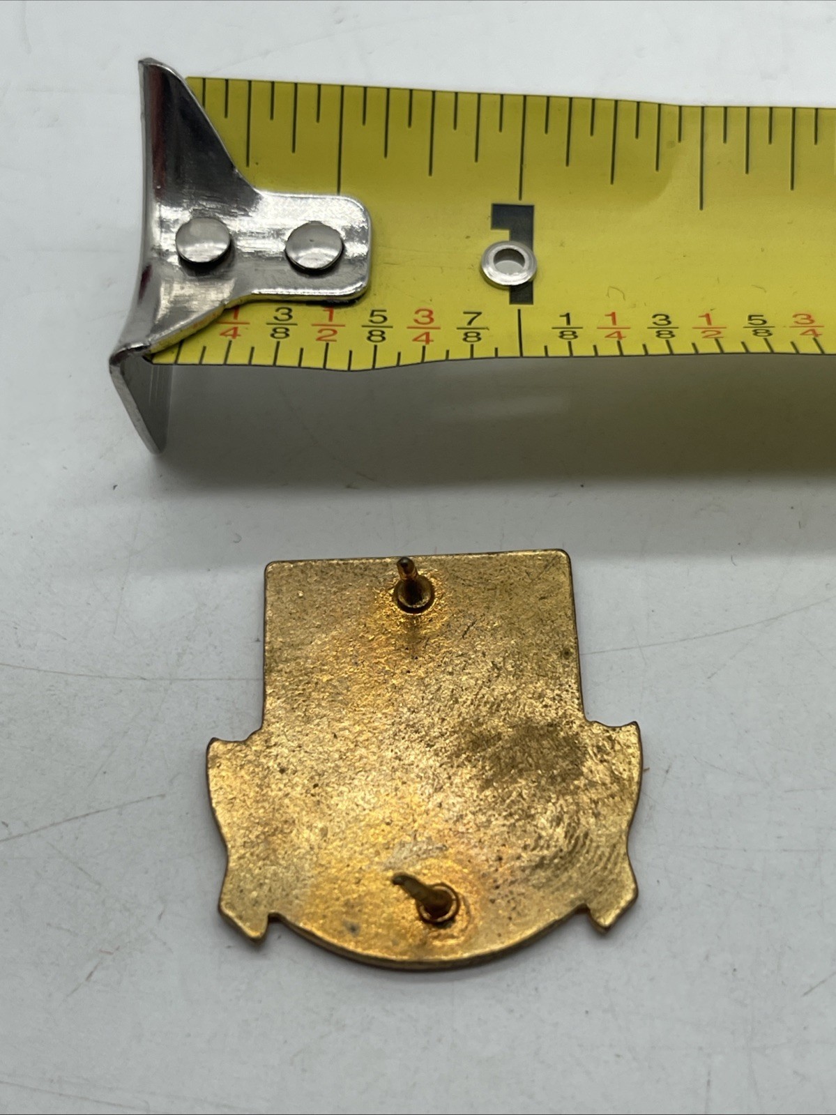 U.S. Military 377th Field Artillery Pin DI DUI FIRMITERET FIDELITER NHM Insignia