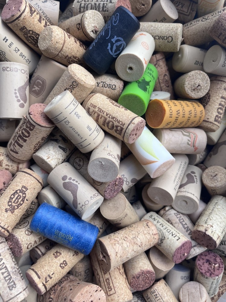 Wine Corks Used Nice Items 800+ Arts & Crafts Projects Many Uses