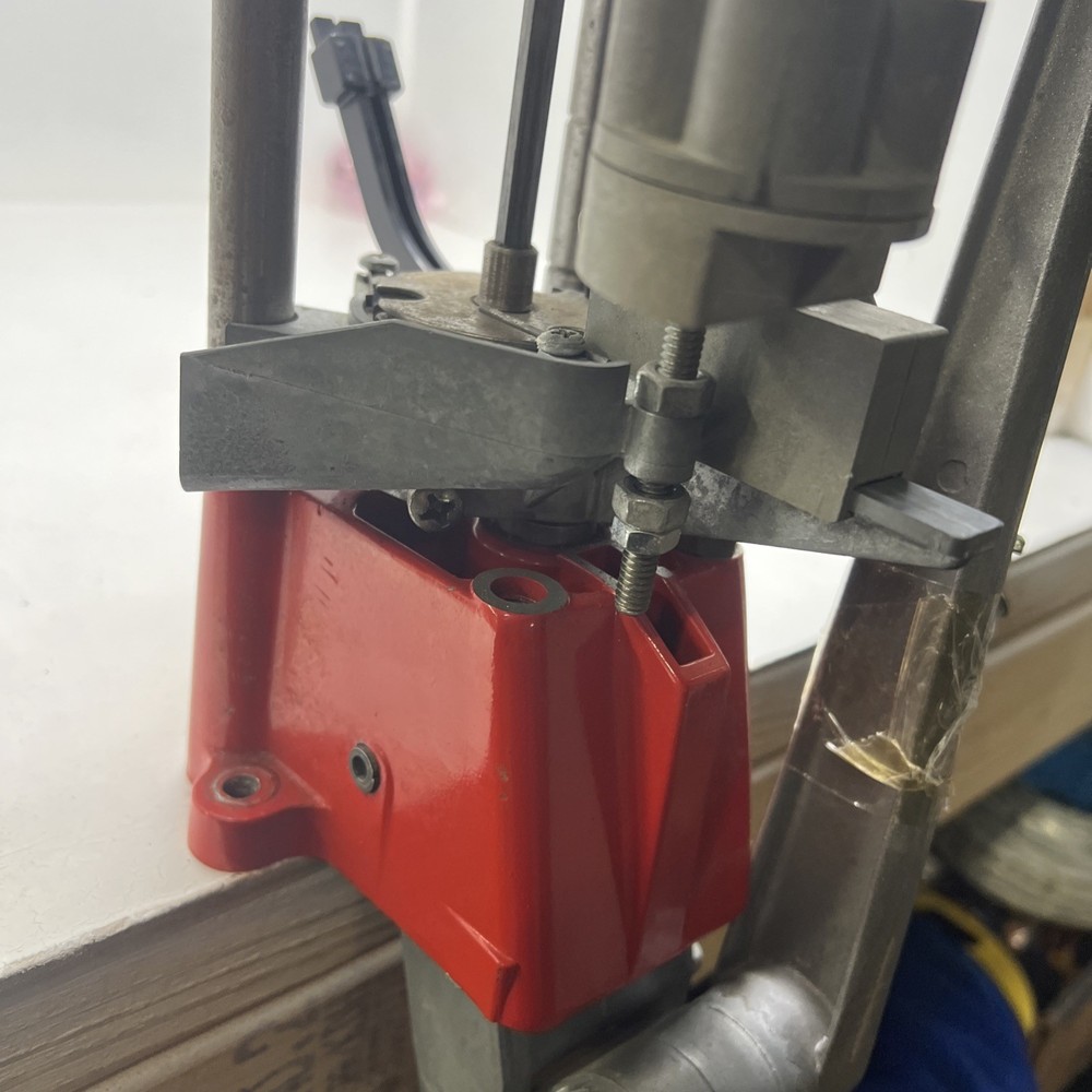 Reloading press withe mounting bolts