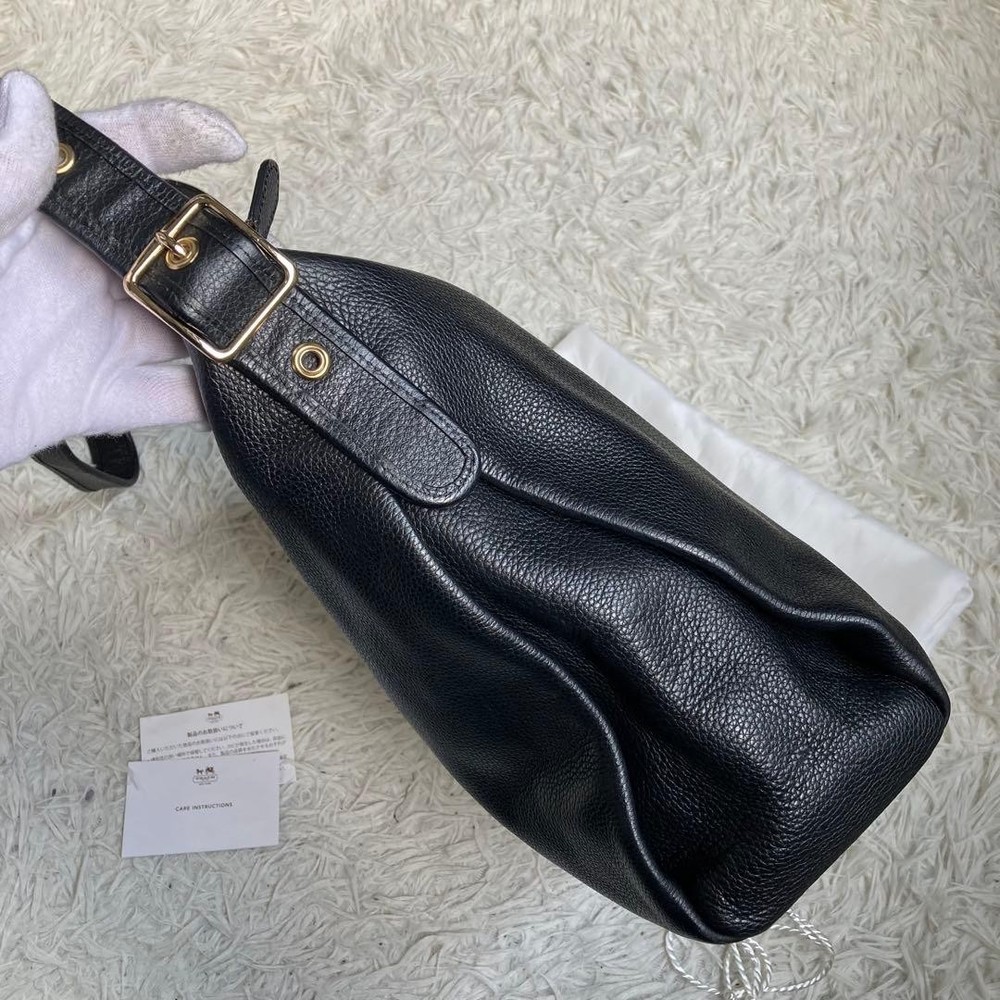 COACH Shoulder Bag Black Leather Authentic