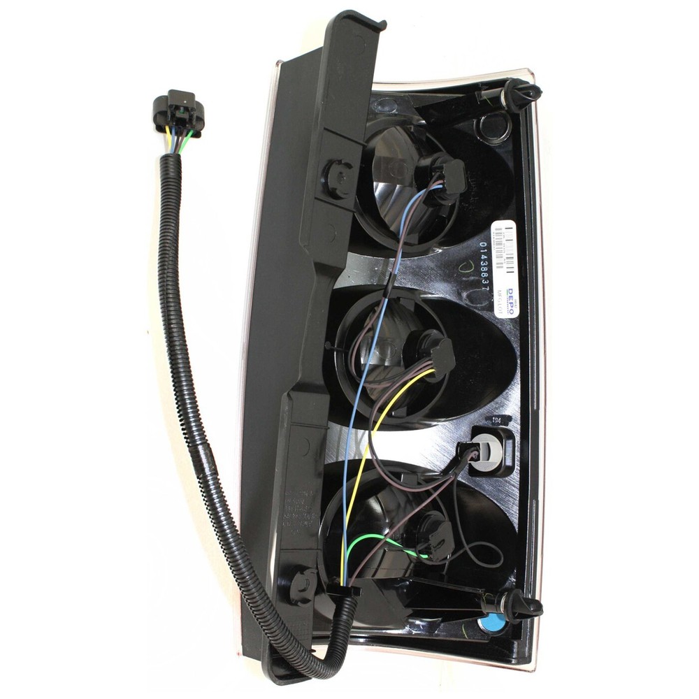 Tail Light Set For 2007-2014 GMC Yukon With Bulbs Driver and Passenger Side