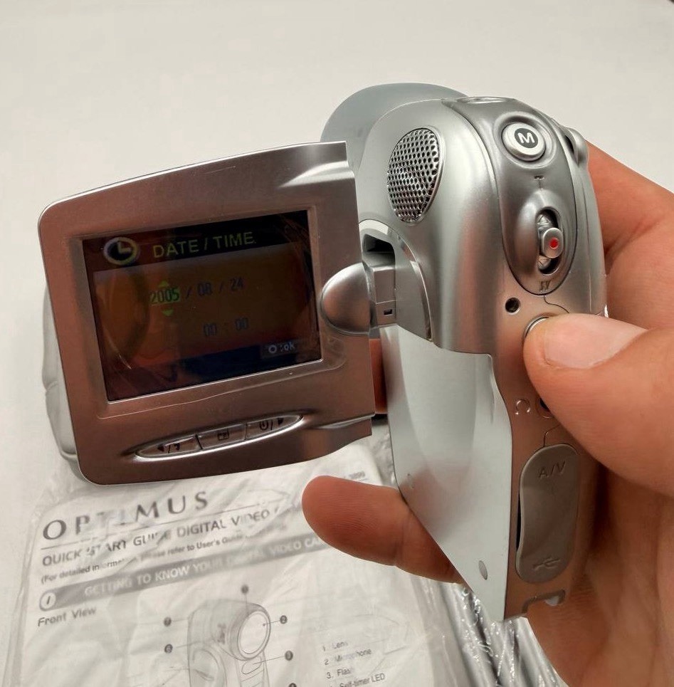 Optimus Digital Video Camera – Full Set – Works Great!