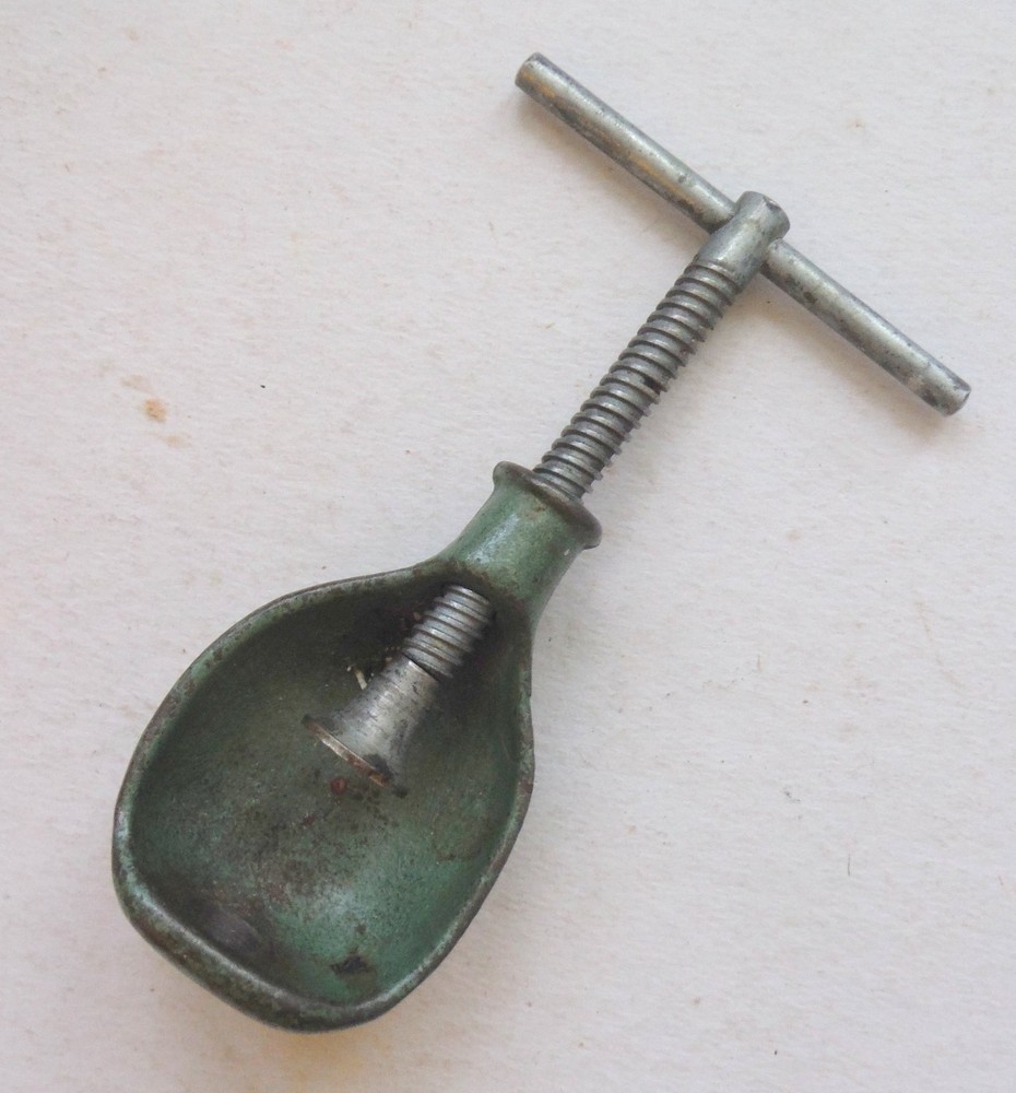 Vintage Cast Iron Nut Shaped Nut Cracker D7654