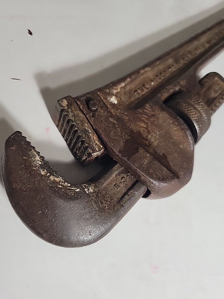 Vintage Ridged 14 Inch Adjustable Pipe Wrench