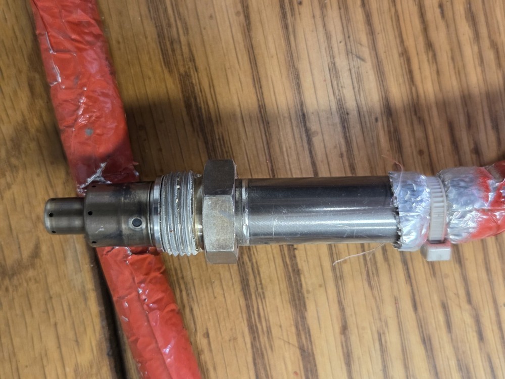 New Take Off Genuine Cummins 3687930 NOx Sensor, Nitrogen Oxide Sensor