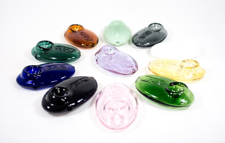 GRAV® Pebble Spoon Heavy Borosilicate Glass Hand Pipe 3"